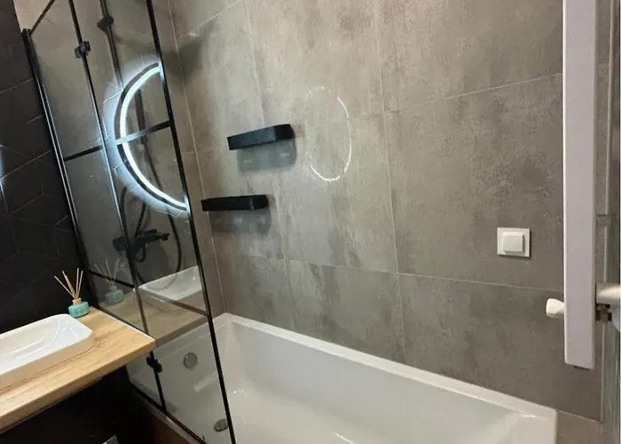 Cztery Pory Roku 公寓 *